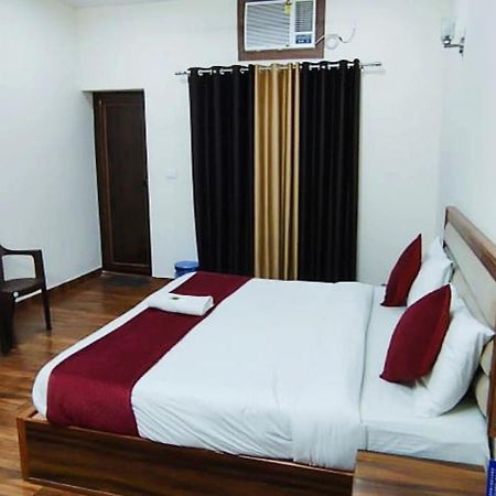 Luxury Rooms In Safdarjung Enclave Near Aiims & Safdarjung Hospital Nové Dillí Exteriér fotografie