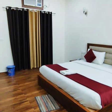 Luxury Rooms In Safdarjung Enclave Near Aiims & Safdarjung Hospital Nové Dillí Exteriér fotografie