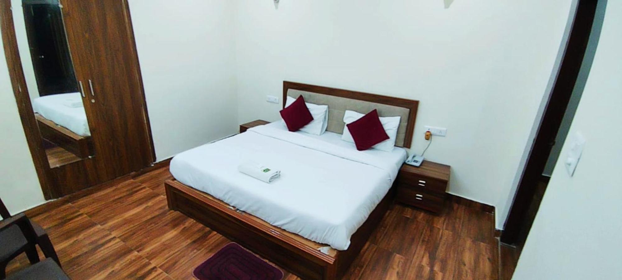 Luxury Rooms In Safdarjung Enclave Near Aiims & Safdarjung Hospital Nové Dillí Exteriér fotografie