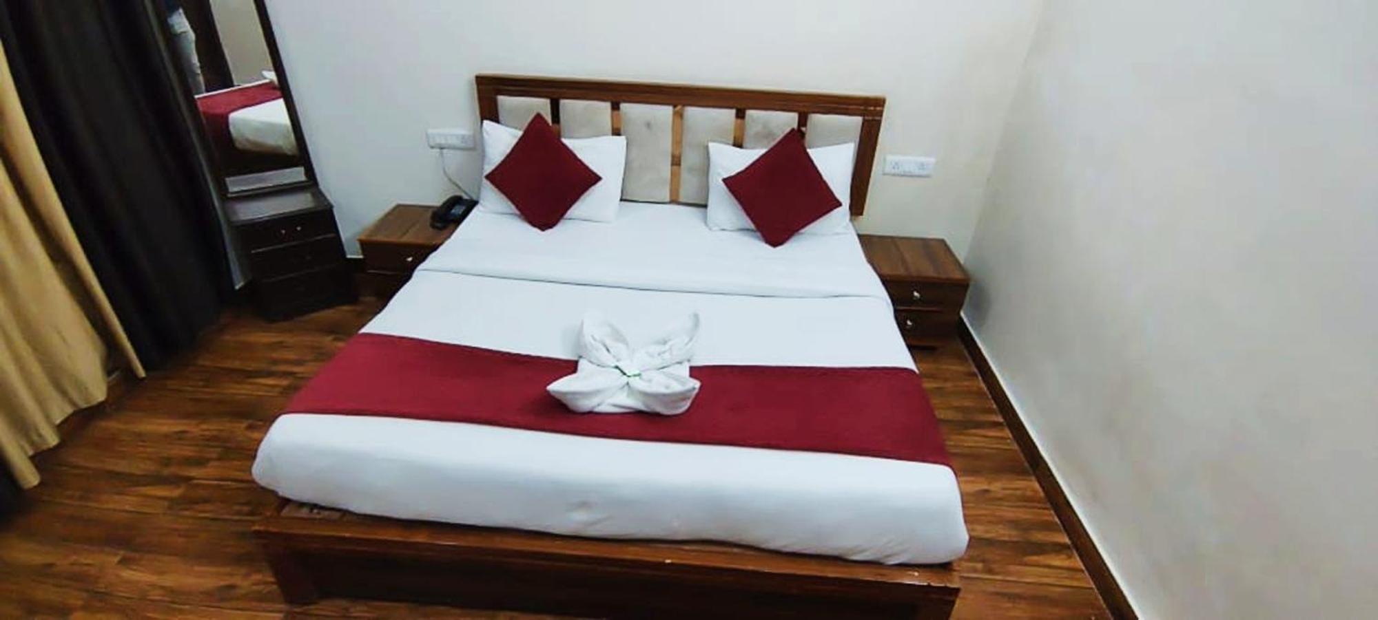 Luxury Rooms In Safdarjung Enclave Near Aiims & Safdarjung Hospital Nové Dillí Exteriér fotografie