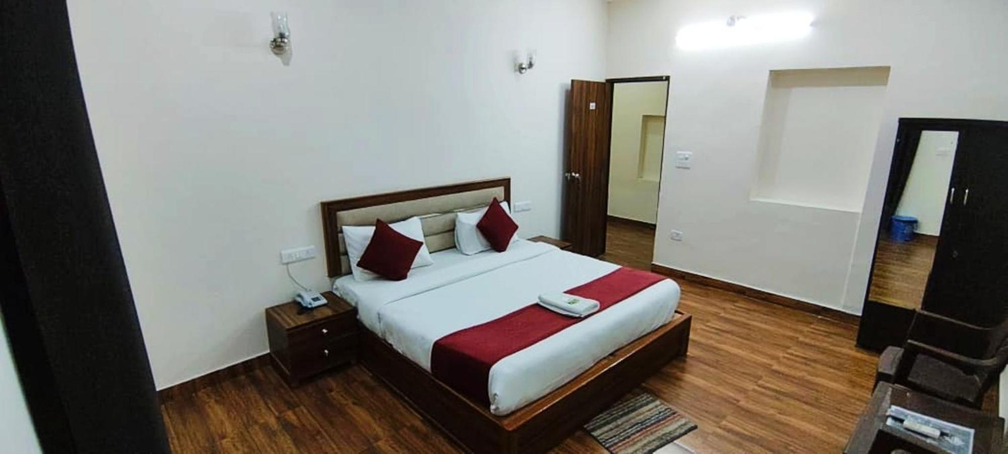 Luxury Rooms In Safdarjung Enclave Near Aiims & Safdarjung Hospital Nové Dillí Exteriér fotografie