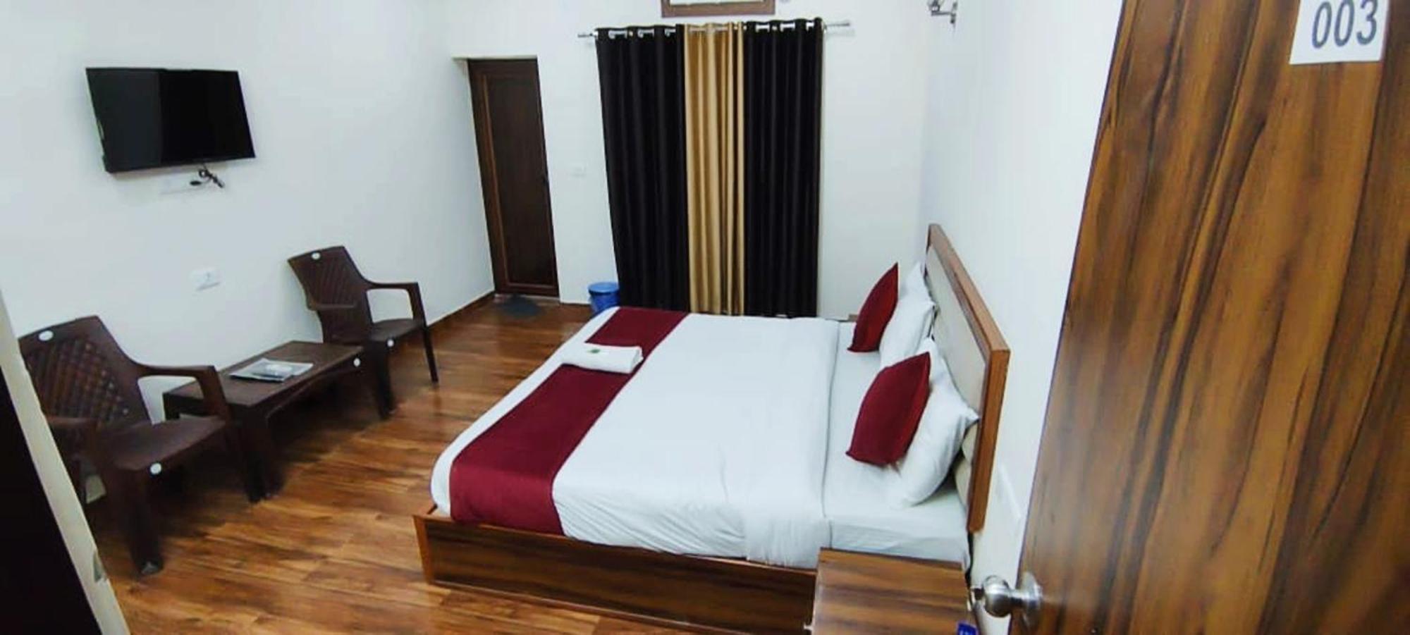 Luxury Rooms In Safdarjung Enclave Near Aiims & Safdarjung Hospital Nové Dillí Exteriér fotografie