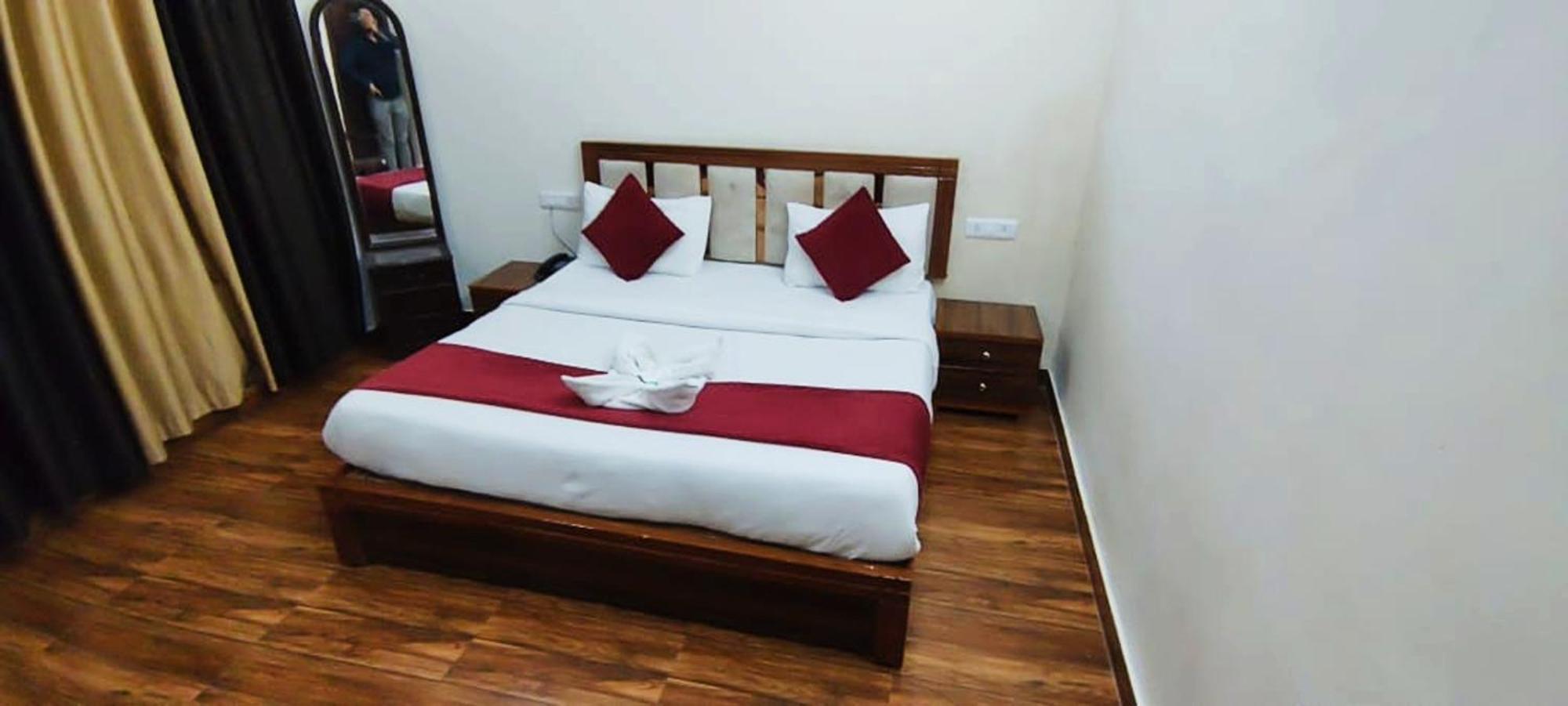 Luxury Rooms In Safdarjung Enclave Near Aiims & Safdarjung Hospital Nové Dillí Exteriér fotografie