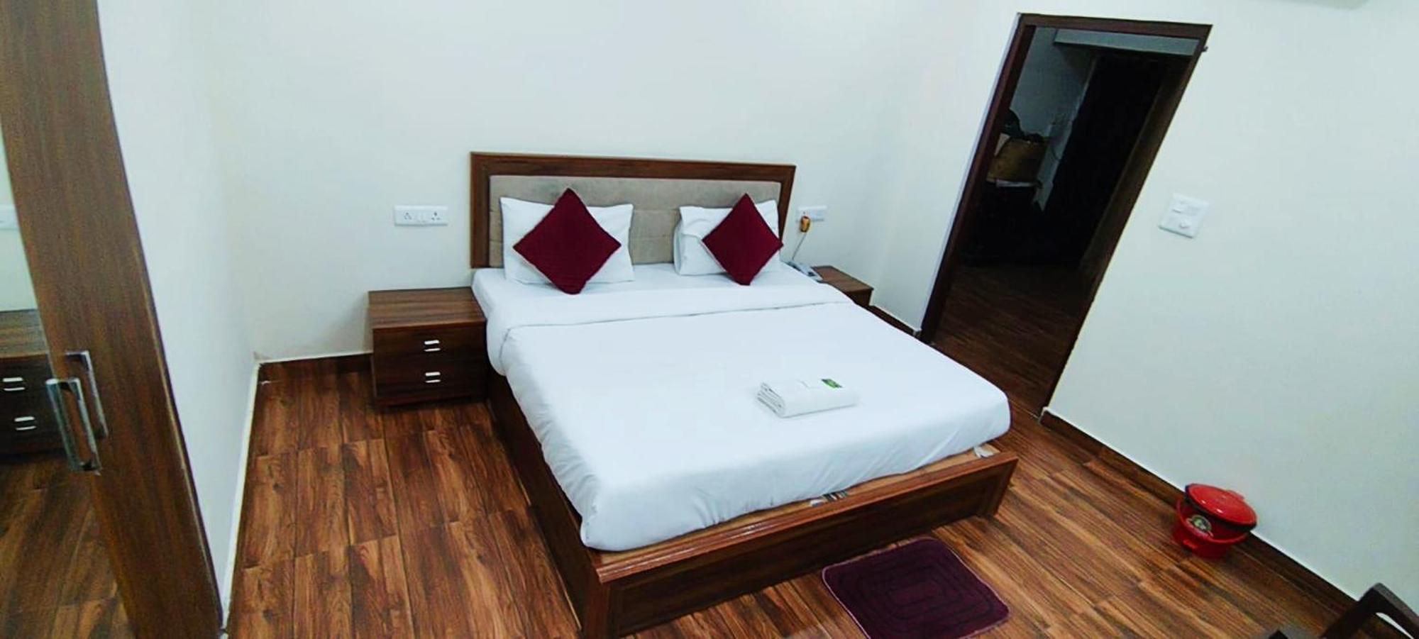 Luxury Rooms In Safdarjung Enclave Near Aiims & Safdarjung Hospital Nové Dillí Exteriér fotografie