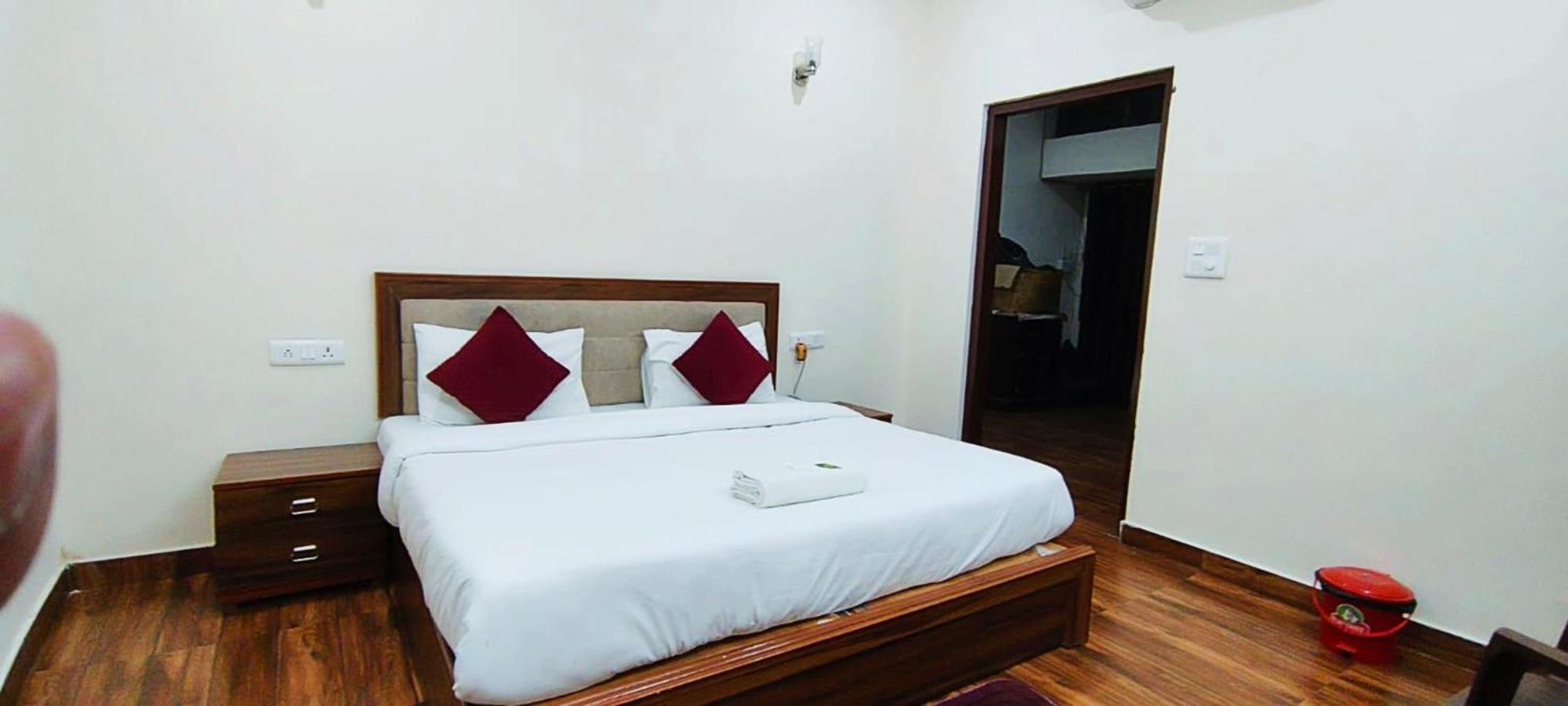 Luxury Rooms In Safdarjung Enclave Near Aiims & Safdarjung Hospital Nové Dillí Exteriér fotografie