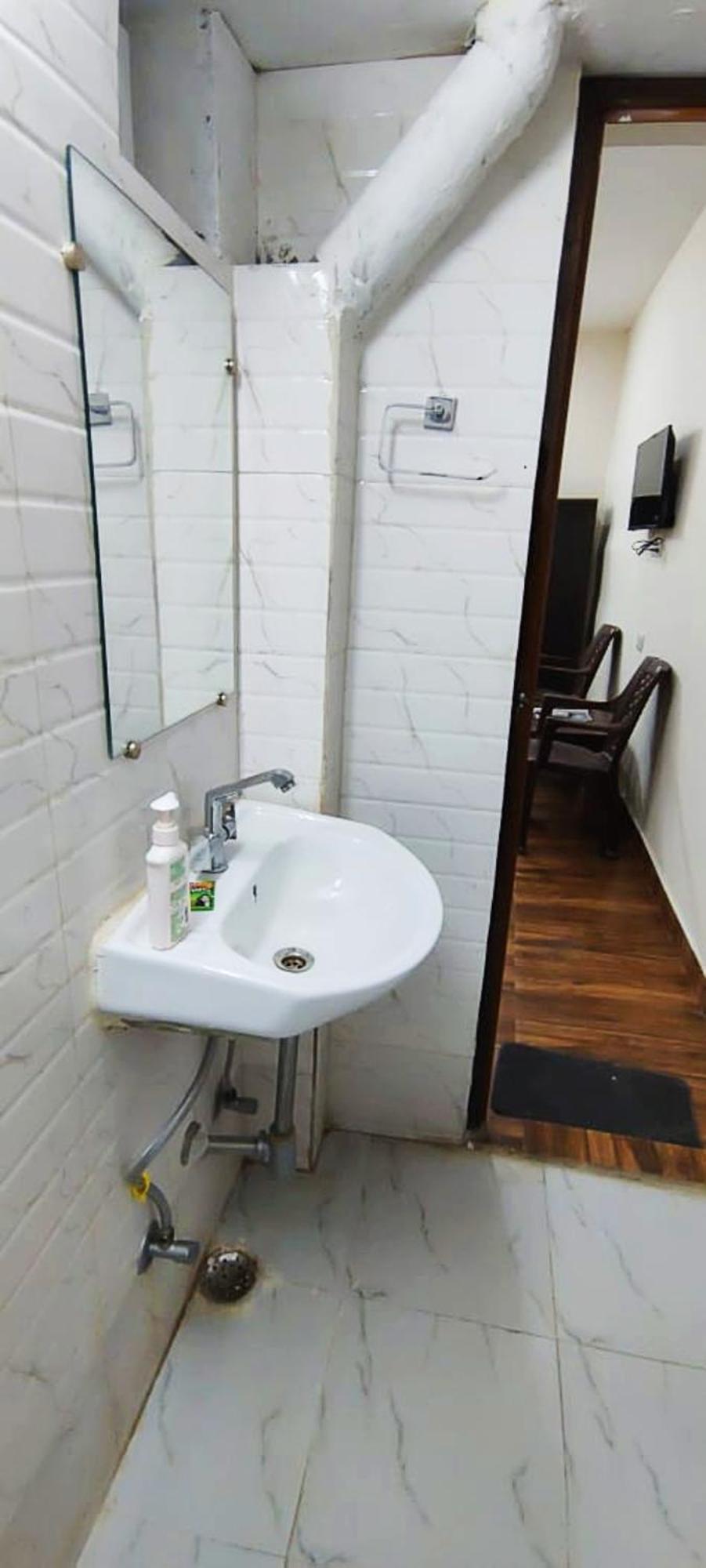 Luxury Rooms In Safdarjung Enclave Near Aiims & Safdarjung Hospital Nové Dillí Exteriér fotografie